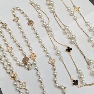 Black 4 leaf clover necklaces